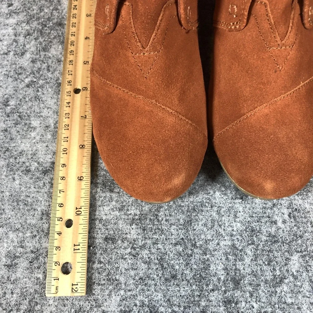 TOMS Boots Womens Size 9 Orange Suede Desert Wedge Lace Up Ankle Booties Shoes‎